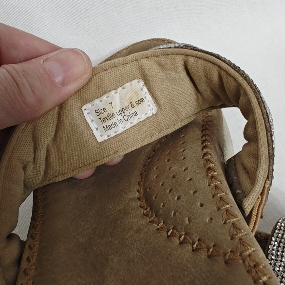 Volatile Sandals Tan Rhinestone Double Strap Platform Wedge Size‎ 7 - Picture 9 of 10